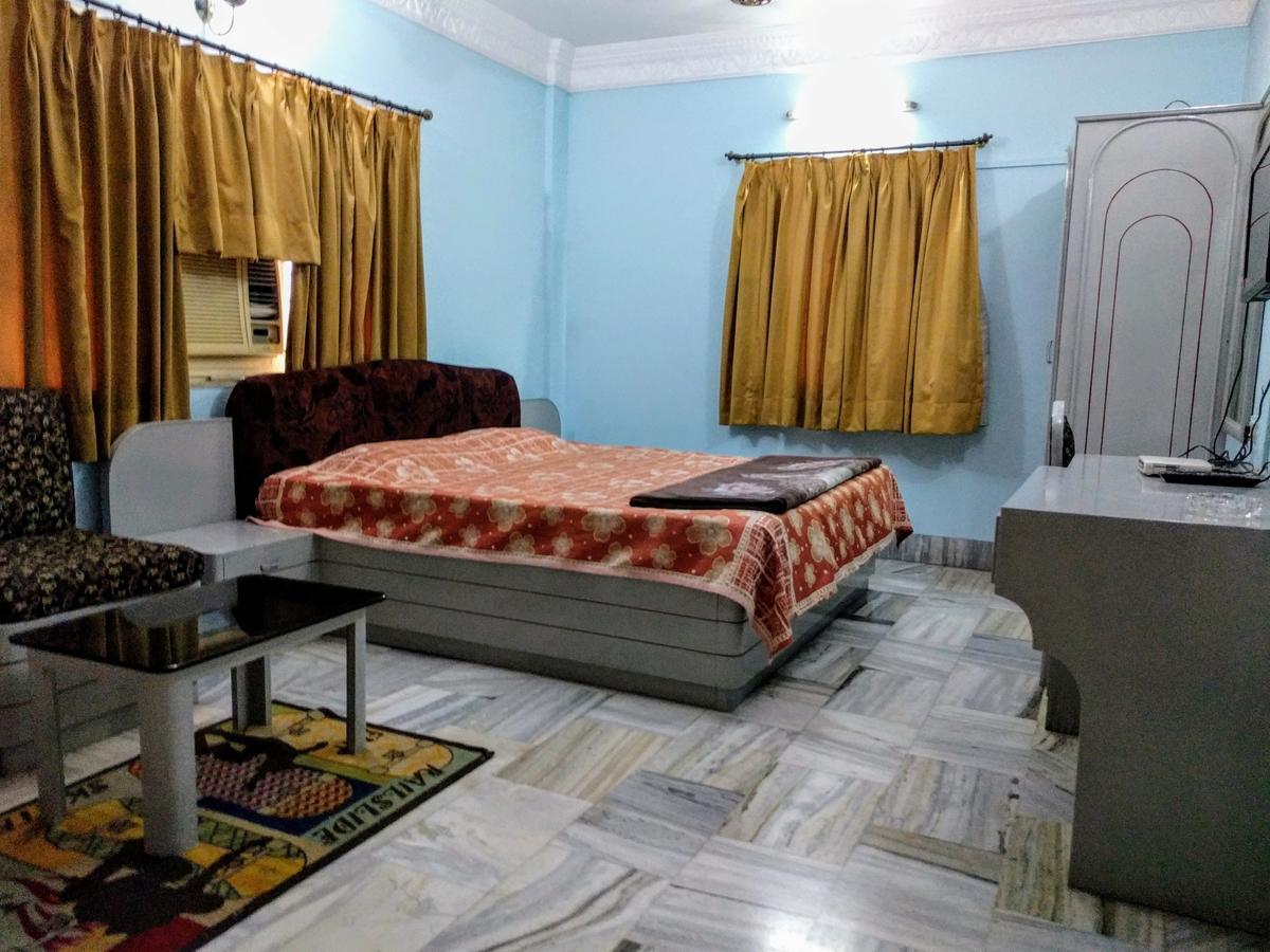 Ashray Guesthouse Calcutta Buitenkant foto