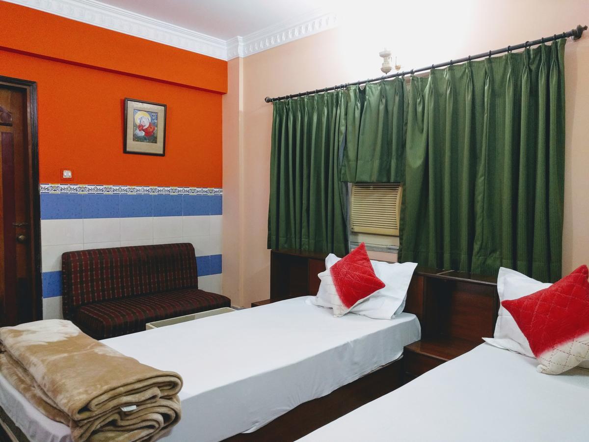 Ashray Guesthouse Calcutta Buitenkant foto