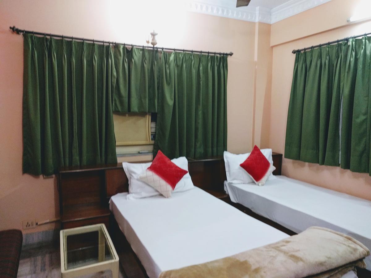 Ashray Guesthouse Calcutta Buitenkant foto