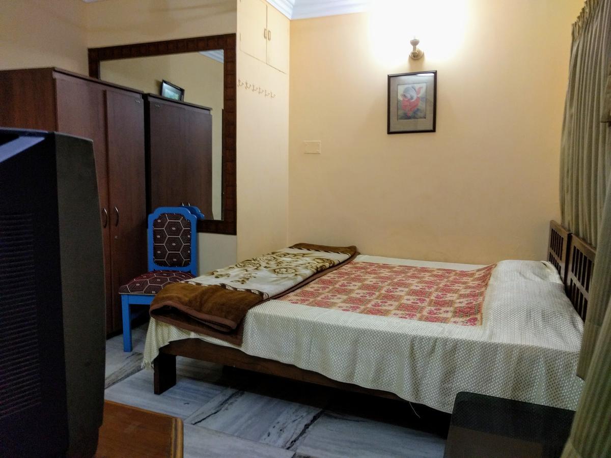 Ashray Guesthouse Calcutta Buitenkant foto